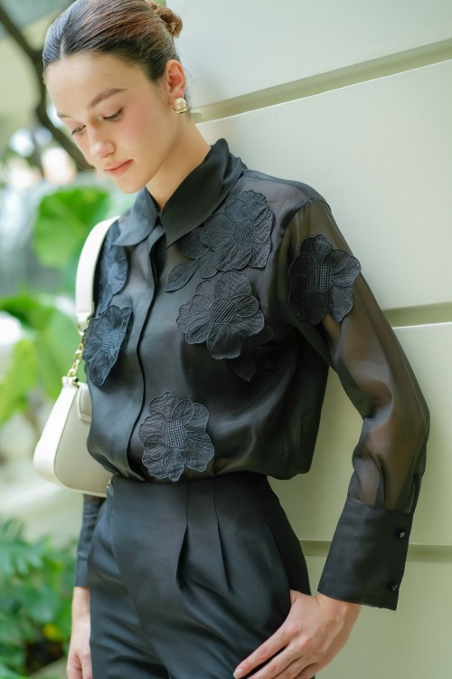 Sixdo Black 3D Flower Organza Shirt 1